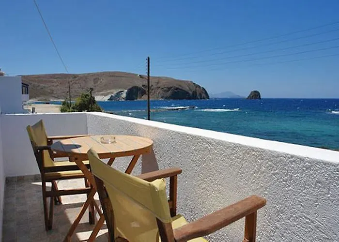 Anemoessa Rooms & Studios Milos Island