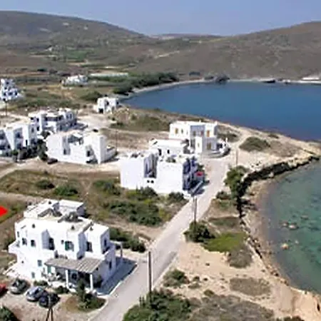 Anemoessa & Hotel Oia (Santorini)