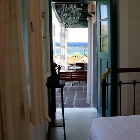 Anemoessa & Hotel Oia (Santorini)