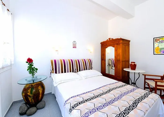 호텔 Anemoessa Rooms & Studios 3*