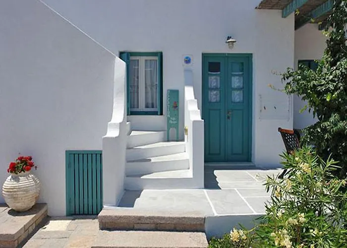 Anemoessa Rooms & Studios Milos Island